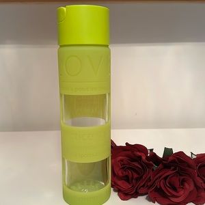 Lululemon glass water bottle